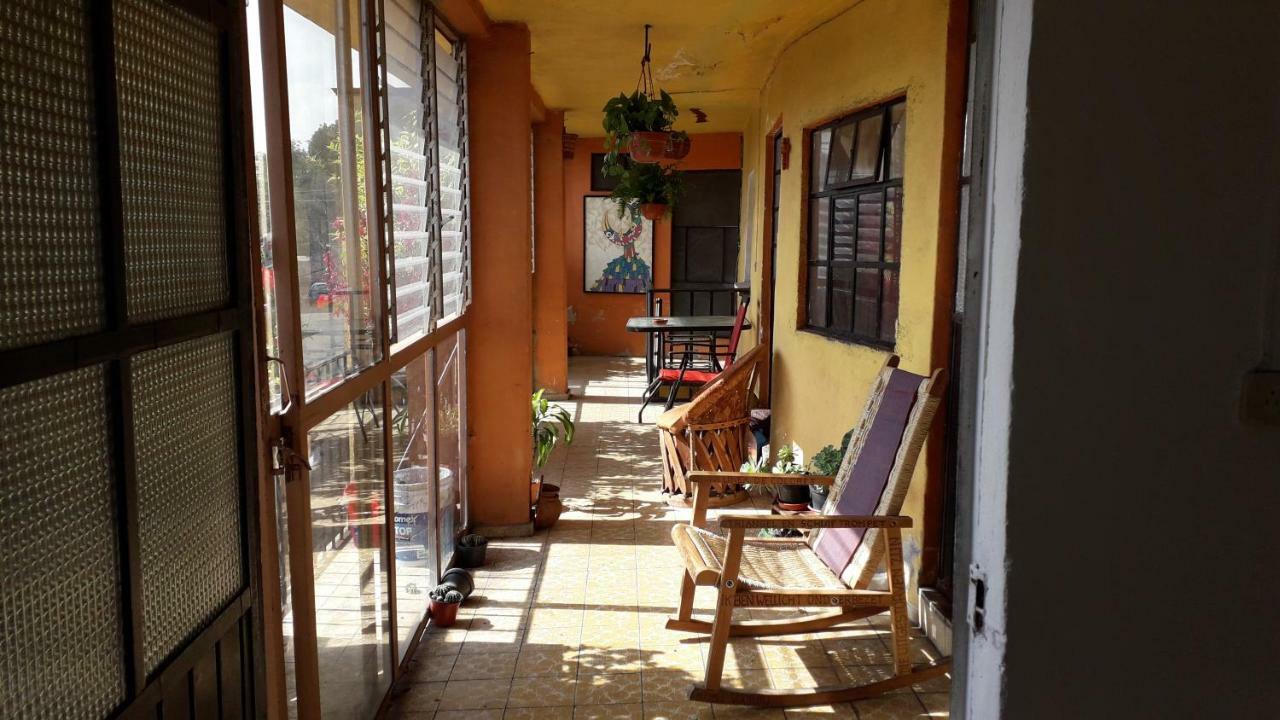 El Laberinto Hospedaje En Casa モレリア エクステリア 写真