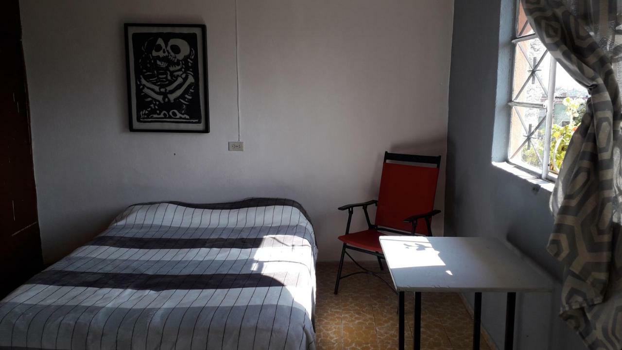 El Laberinto Hospedaje En Casa モレリア エクステリア 写真